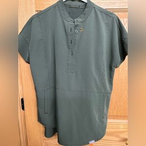 Olive green Fig shirt xs
